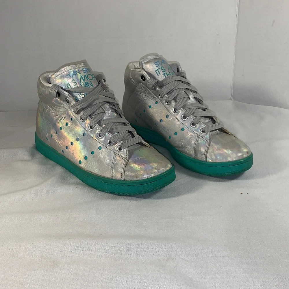 Adidas Men’s 2007 Consortium Stan Smith ‘Mid Pearl’ silver/Teal Sneakers